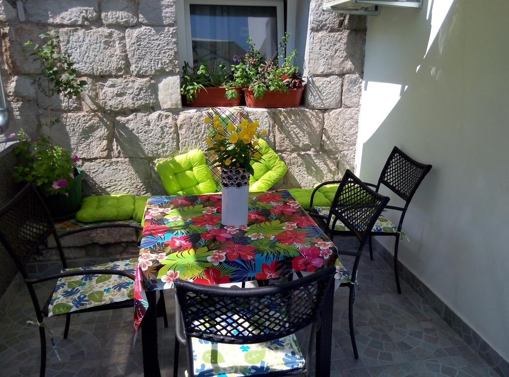Apartments Jasminka Solin Exterior foto